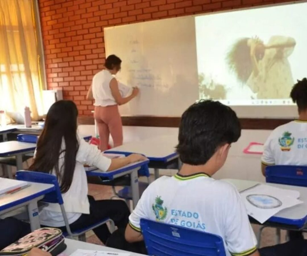 Processo é disponibilizado para estudante ou responsável de forma on-line, pelo site do Governo de Goiás…